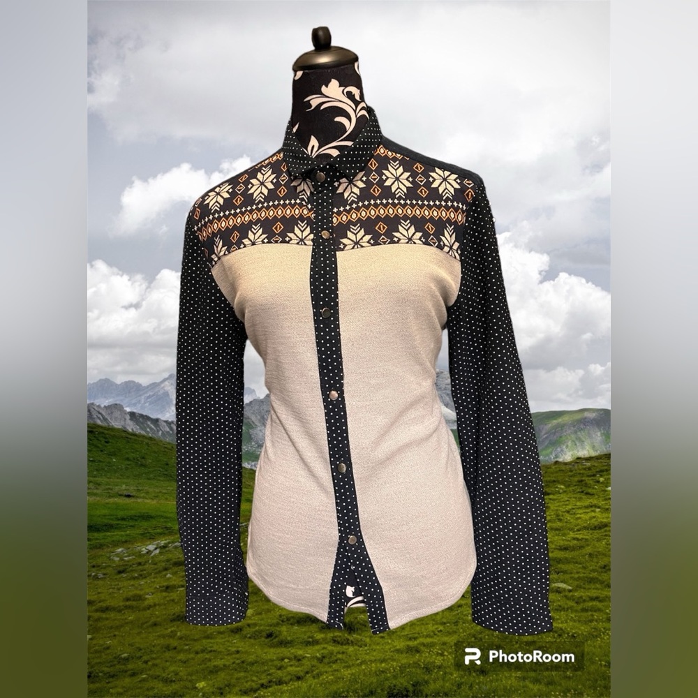 women's shirt, multiple designs, long sleeve,